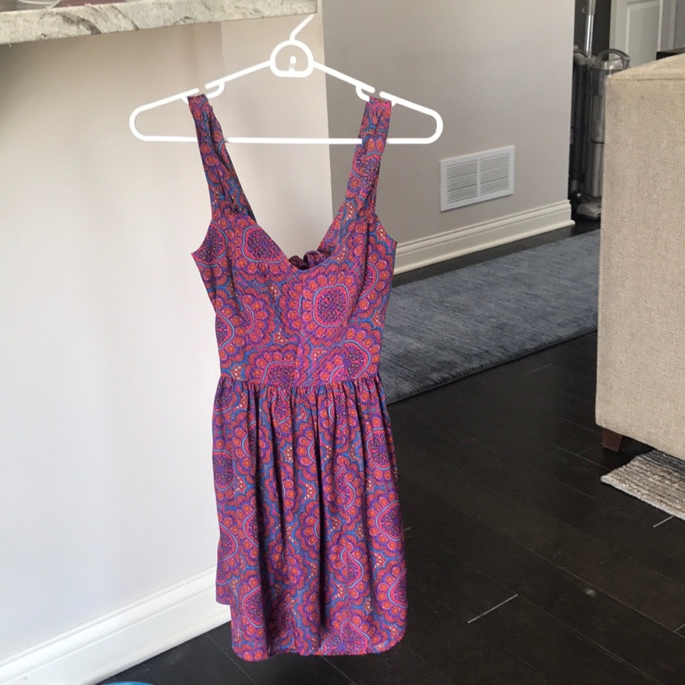 Sundress super cute. Ties in back